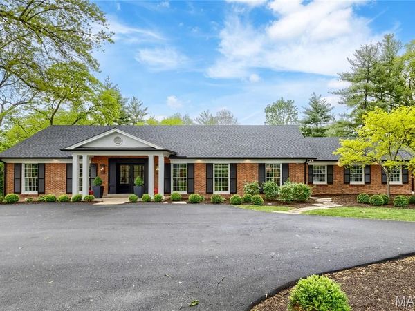 12829 Topping Acres Street, Town and Country, MO 63131