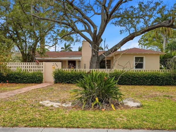 280 SNELL ISLE BOULEVARD NE, ST PETERSBURG, FL 33704