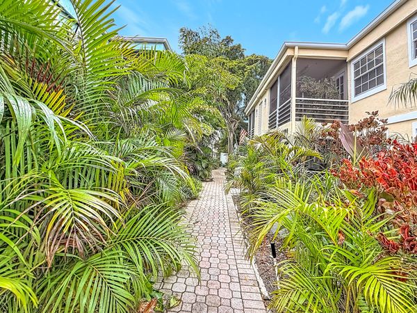 305 SE 11th Avenue, Unit D, Pompano Beach, FL 33060