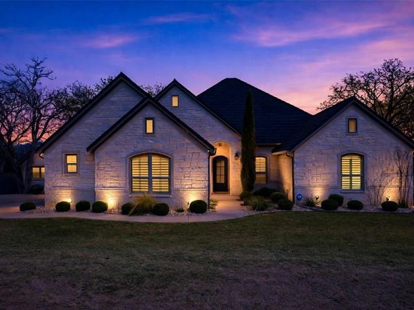 8501 Kingsley Circle , Granbury, TX 76049