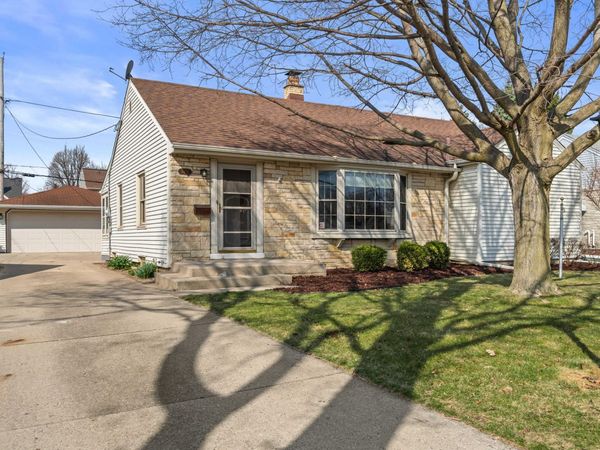 2459 S 82nd St, West Allis, WI 53219