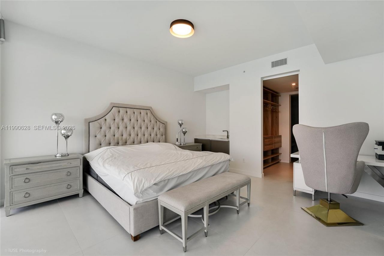 18975 Collins Ave , Unit 5103, Sunny Isles Beach, FL 33160 Photo