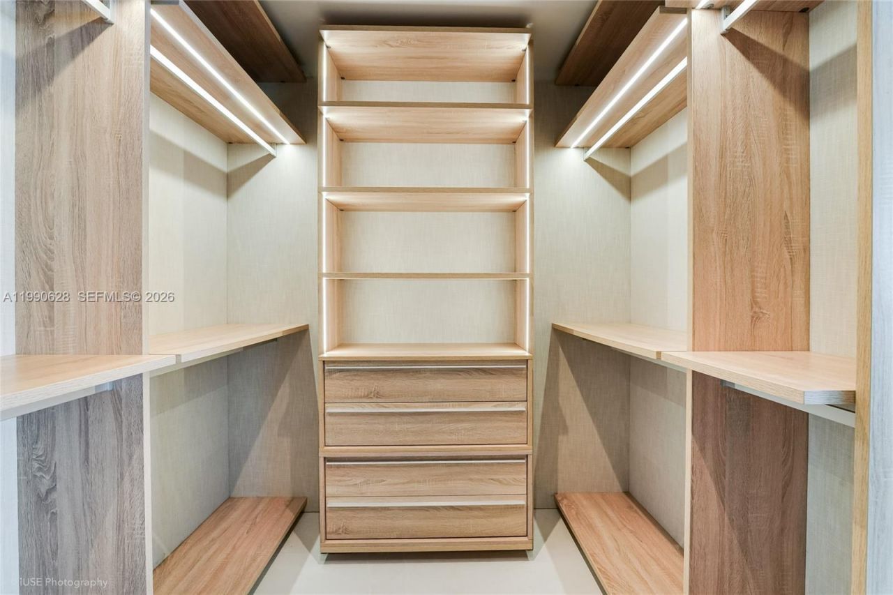 18975 Collins Ave , Unit 5103, Sunny Isles Beach, FL 33160 Photo