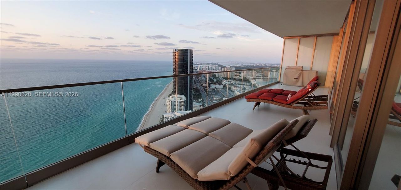 18975 Collins Ave , Unit 5103, Sunny Isles Beach, FL 33160 Photo