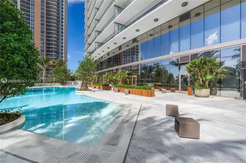 18975 Collins Ave , Unit 5103, Sunny Isles Beach, FL 33160 Photo