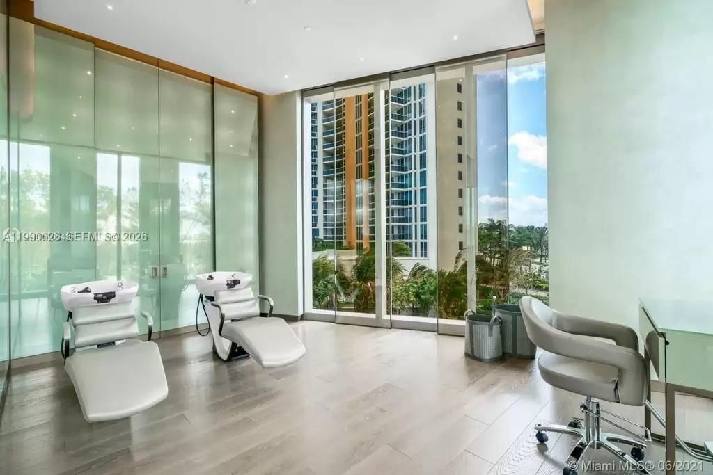 18975 Collins Ave , Unit 5103, Sunny Isles Beach, FL 33160 Photo