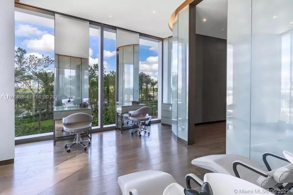 18975 Collins Ave , Unit 5103, Sunny Isles Beach, FL 33160 Photo