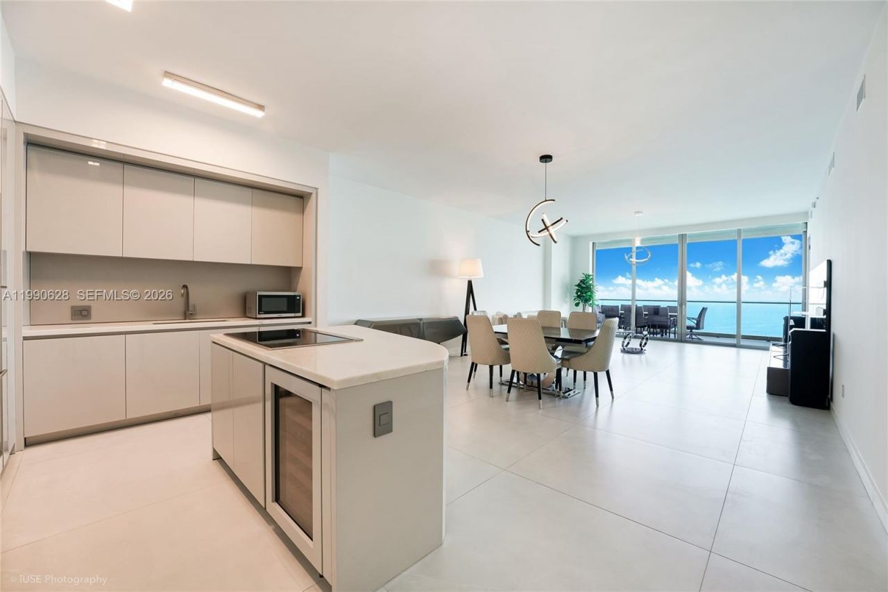 18975 Collins Ave , Unit 5103, Sunny Isles Beach, FL 33160 Photo