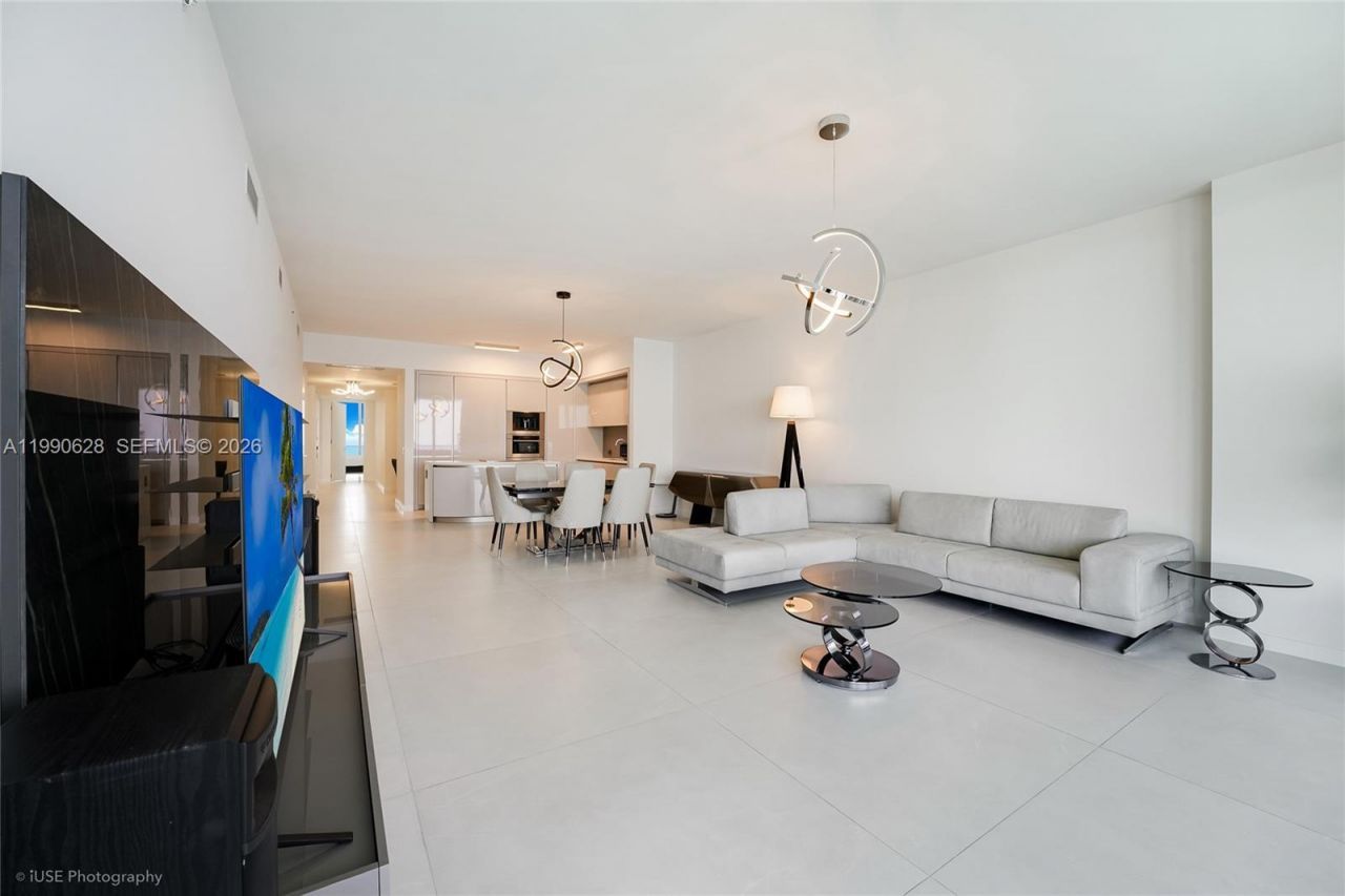 18975 Collins Ave , Unit 5103, Sunny Isles Beach, FL 33160 Photo