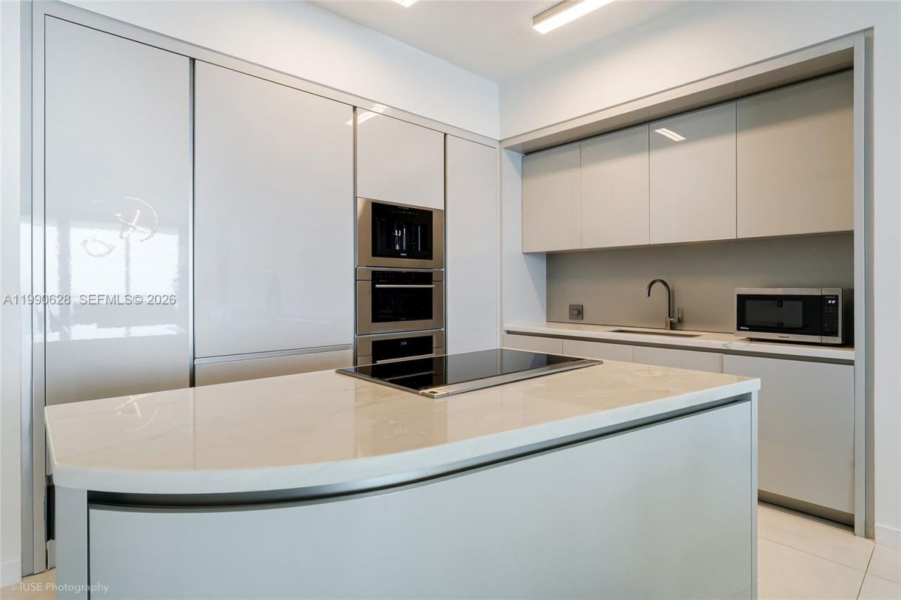 18975 Collins Ave , Unit 5103, Sunny Isles Beach, FL 33160 Photo