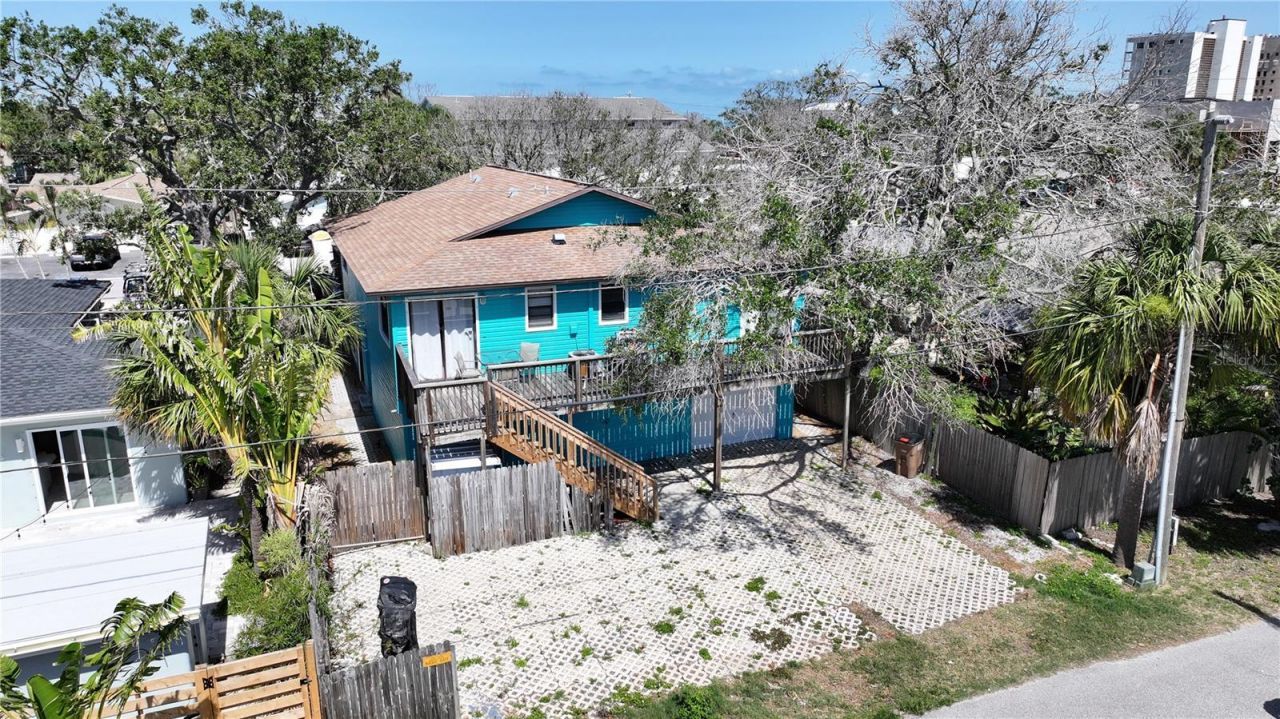 725 1st Street, Indian Rocks Beach, FL 33785 Photo