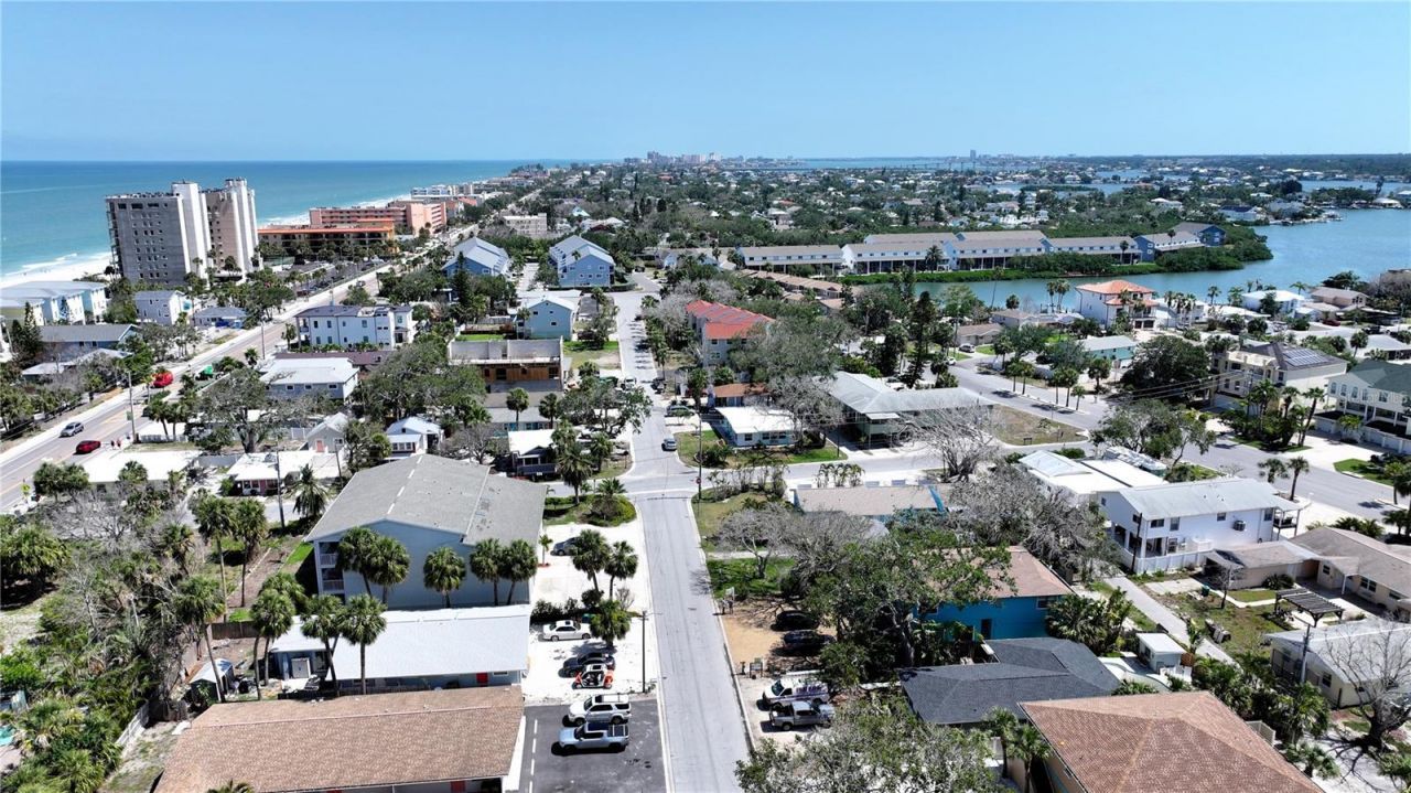 725 1st Street, Indian Rocks Beach, FL 33785 Photo