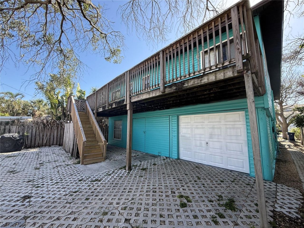 725 1st Street, Indian Rocks Beach, FL 33785 Photo