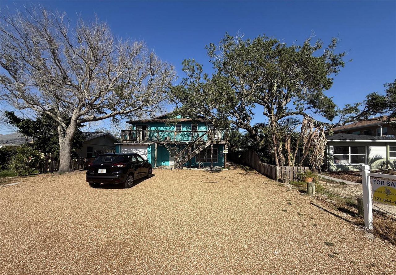 725 1st Street, Indian Rocks Beach, FL 33785 Photo