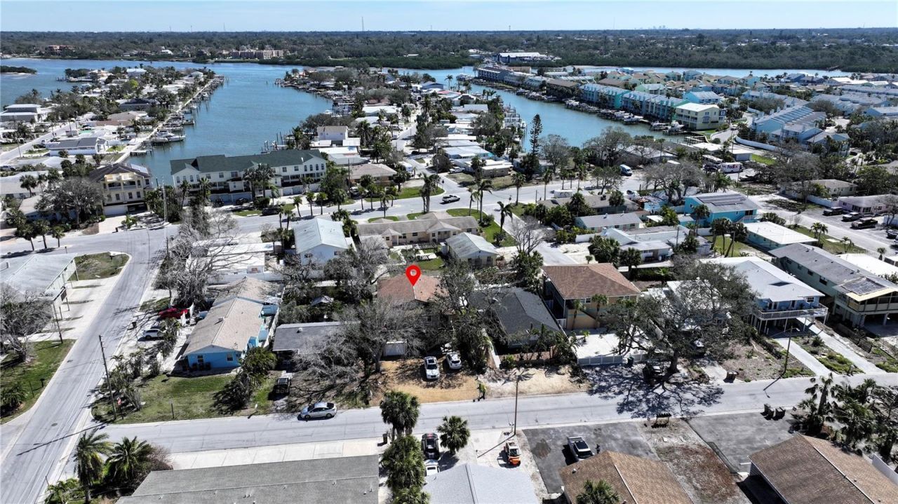 725 1st Street, Indian Rocks Beach, FL 33785 Photo