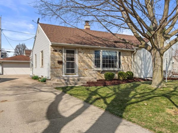 2459 S 82nd STREET, West Allis, WI 53219