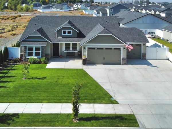 520 N Montana Street, Moses Lake, WA 98837