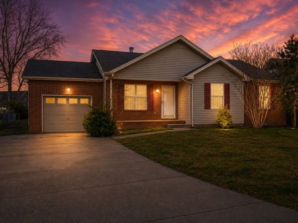 2213 Riverway Dr, Old Hickory, TN 37138