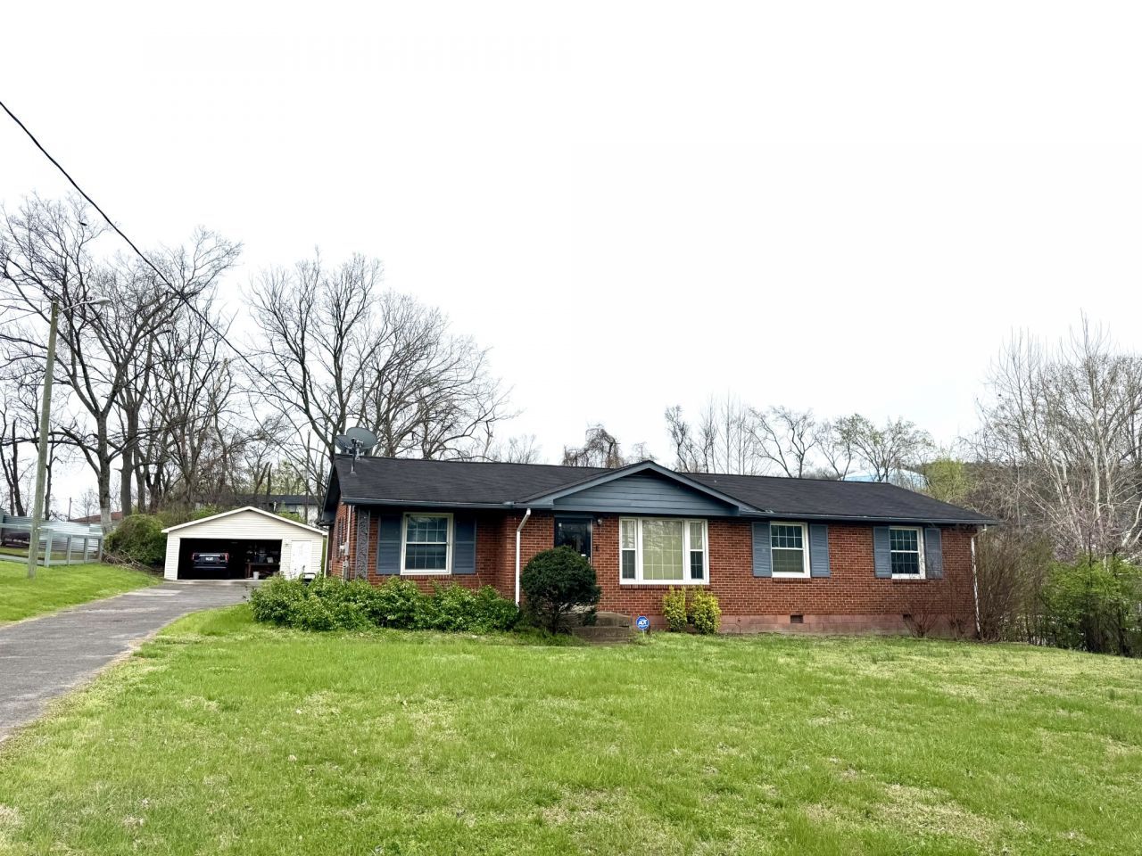 411 Brewer Dr, Nashville, TN 37211 Main Photo