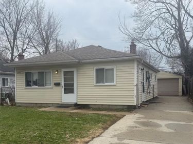 6475 N Highland Street, Dearborn Heights, MI 48127