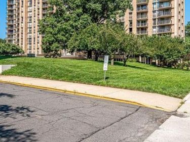 4600 S FOUR MILE RUN DRIVE, Unit 627, ARLINGTON, VA 22204