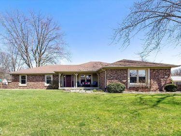 8311 Chateaugay Drive , Indianapolis, IN 46217