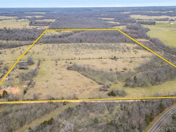 181 Bennett Road , Stoutland, MO 65567