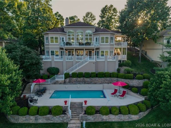 110 Muirfield Court , Sunrise Beach, MO 65079