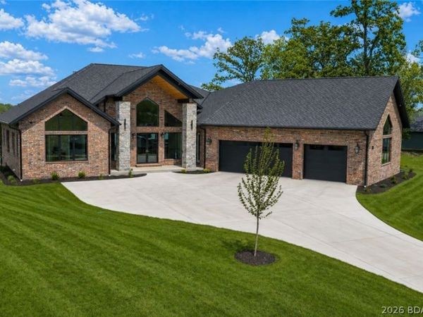 1254 Darwin Drive, Osage Beach, MO 65065