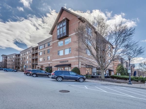 935 Burlington Avenue , Unit 304, Downers Grove, IL 60515