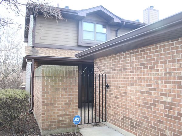 15 Indian Trail Drive , Unit 15, Westmont, IL 60559