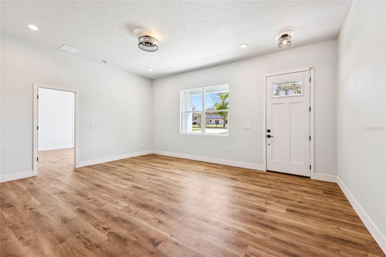 351 Mitnik Drive, Deltona, FL 32738 Photo