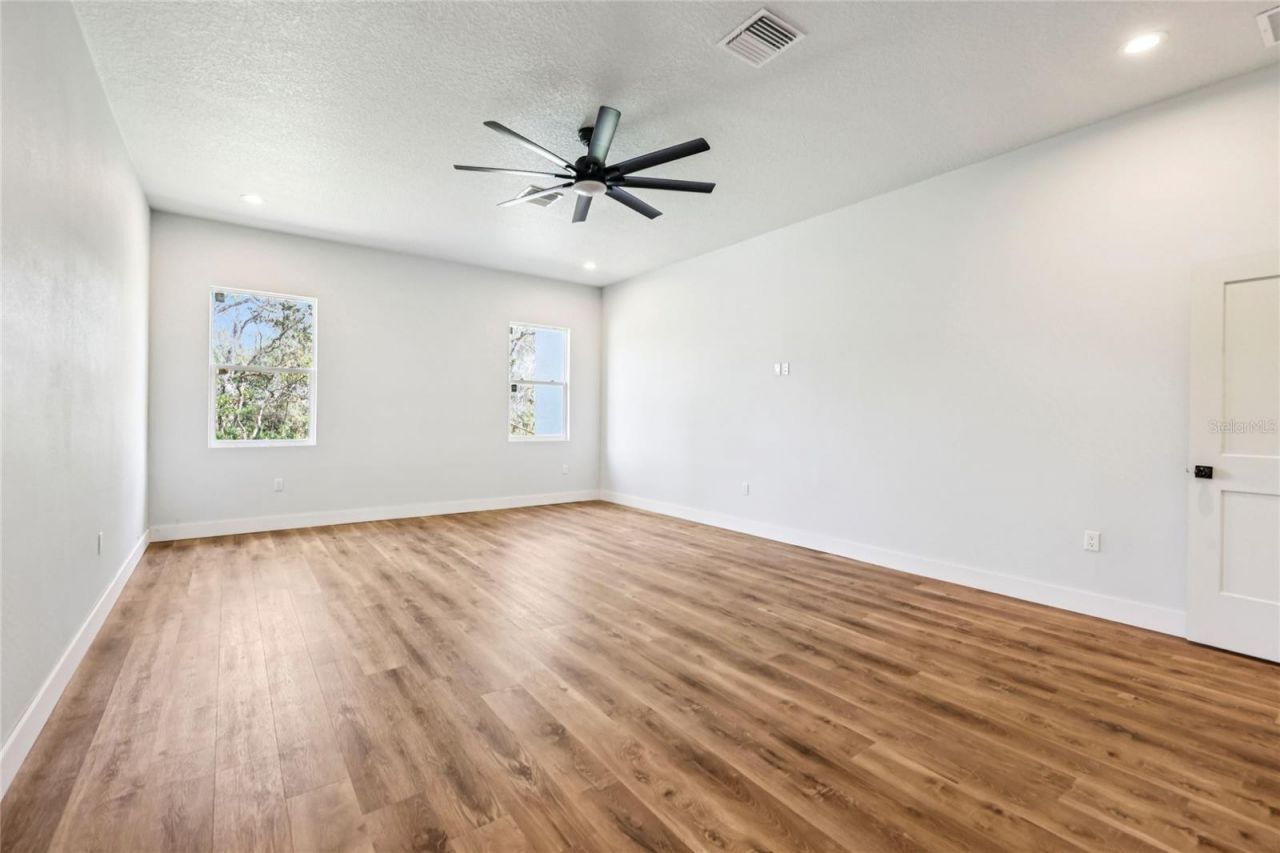 351 Mitnik Drive , Deltona, FL 32738 Photo