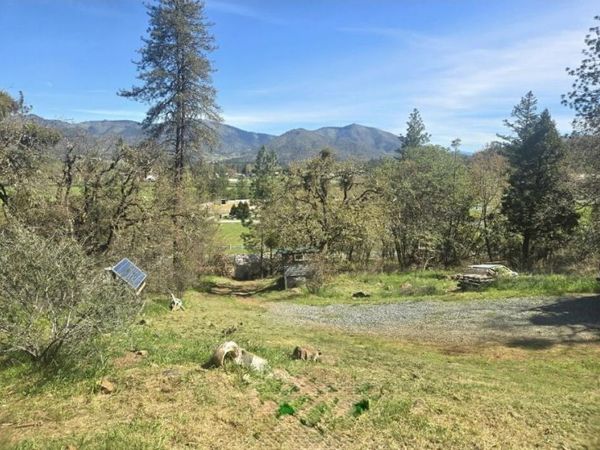 12726 Water Gap Road, Williams, OR 97544