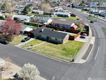 305 N Earl Road Moses Lake, WA 98837