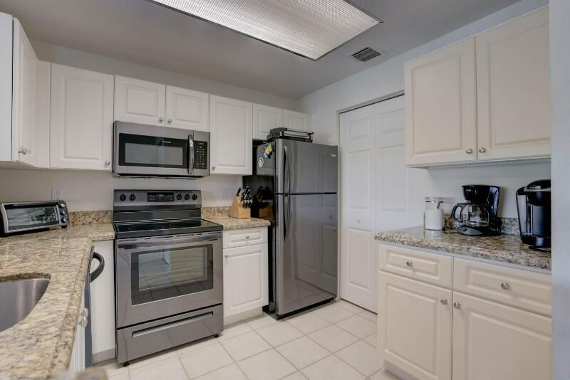 2813 Grande Parkway, Unit 110, Palm Beach Gardens, FL 33410 Photo
