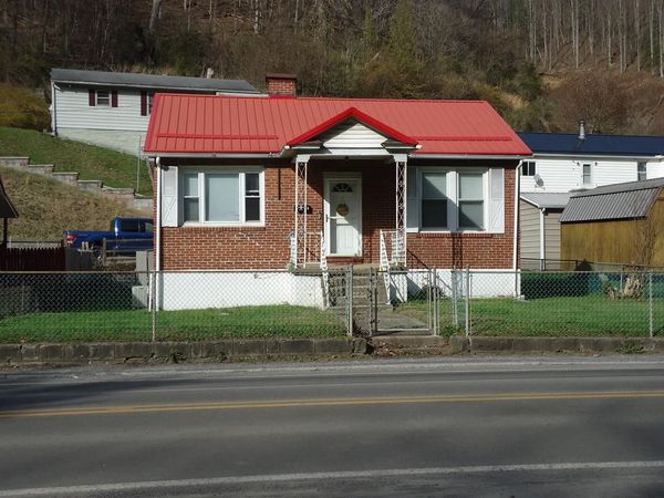 221 Stewart Street, WELCH, WV 24801