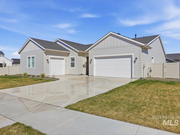 5512 N Ebony Way, Meridian, ID 83646
