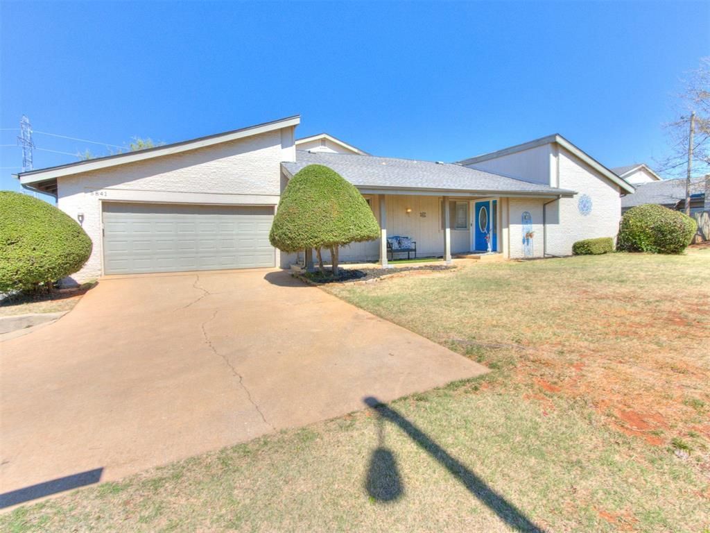 5841 Hefner Village Court, Oklahoma City, OK 73162 Main Photo