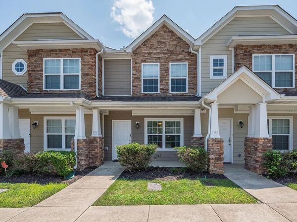 104 Cobblestone Place Dr, Goodlettsville, TN 37072