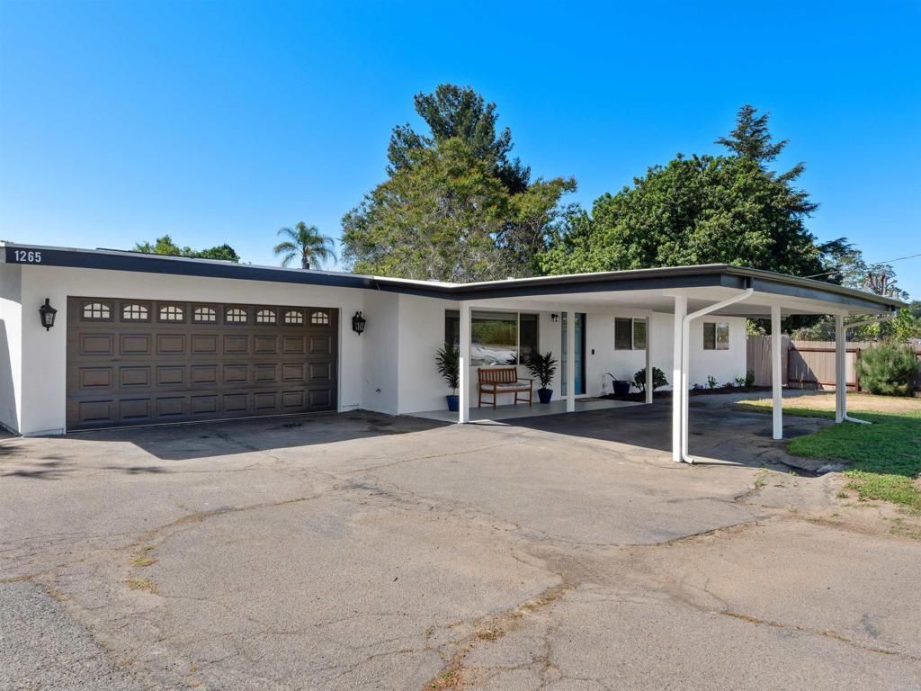 1265 E Fallbrook Street, Fallbrook, CA 92028 Main Photo