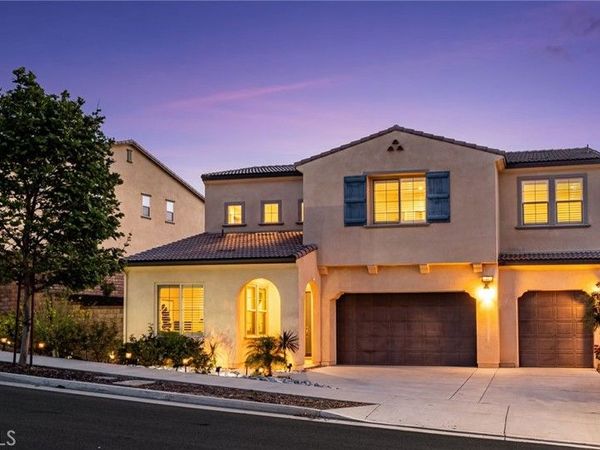 2413 Sierra Bella Drive, Corona, CA 92882