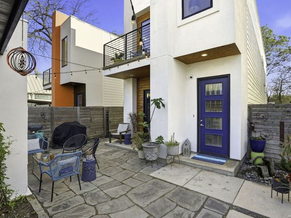 130 Clay, San Antonio, TX 78204