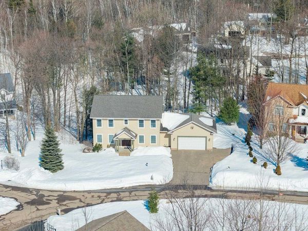 2831 Westview Drive, Marquette, MI 49855