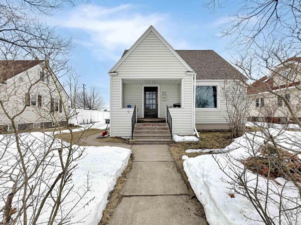 1209 Washington Avenue, Escanaba, MI 49829