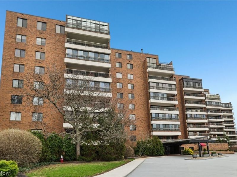 27500 Cedar Road, Unit 804, Beachwood, OH 44122 Photo 1