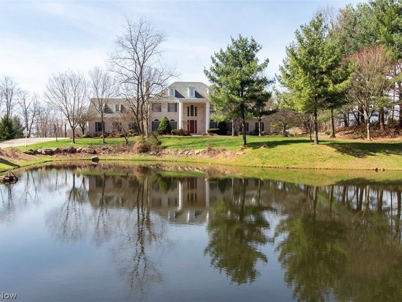 1360 Snowberry Lane, Medina, OH 44256 Photo 2