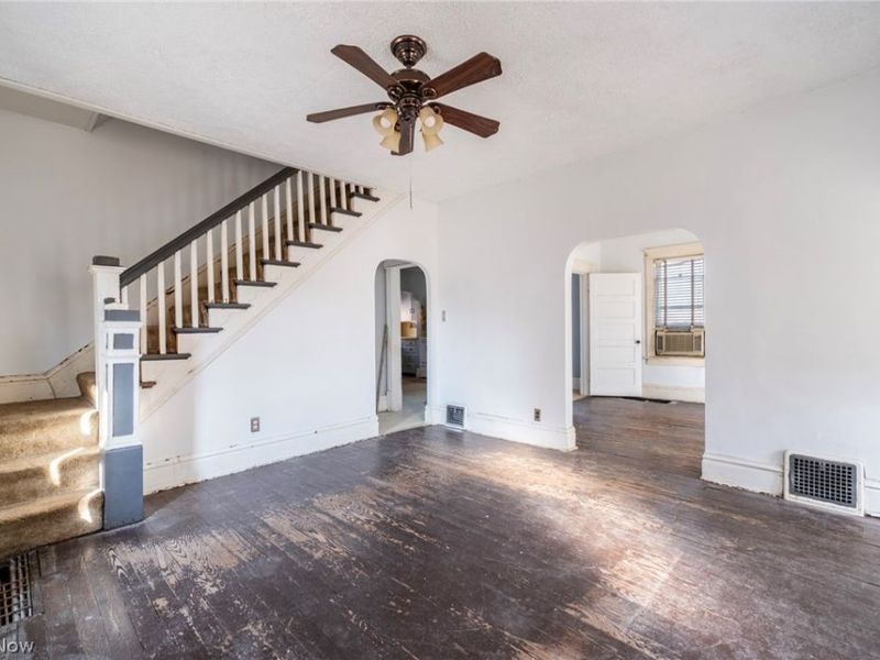 90 N Mahoning Avenue, Alliance, OH 44601 Photo 3