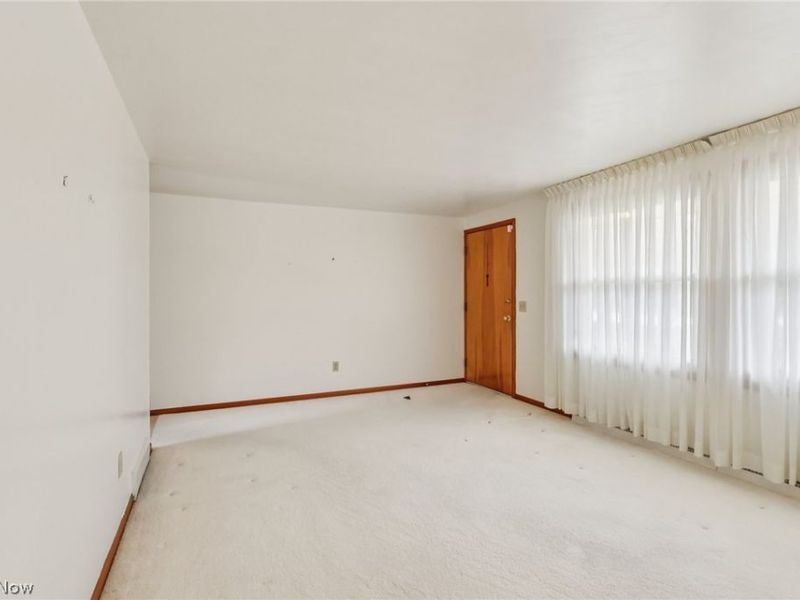 827 Summit Street SW, North Canton, OH 44720 Photo 14