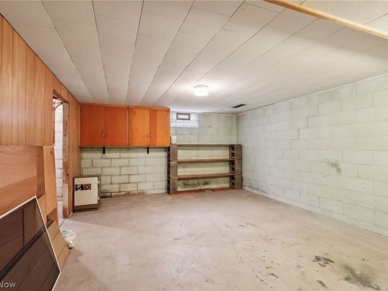 827 Summit Street SW, North Canton, OH 44720 Photo 19